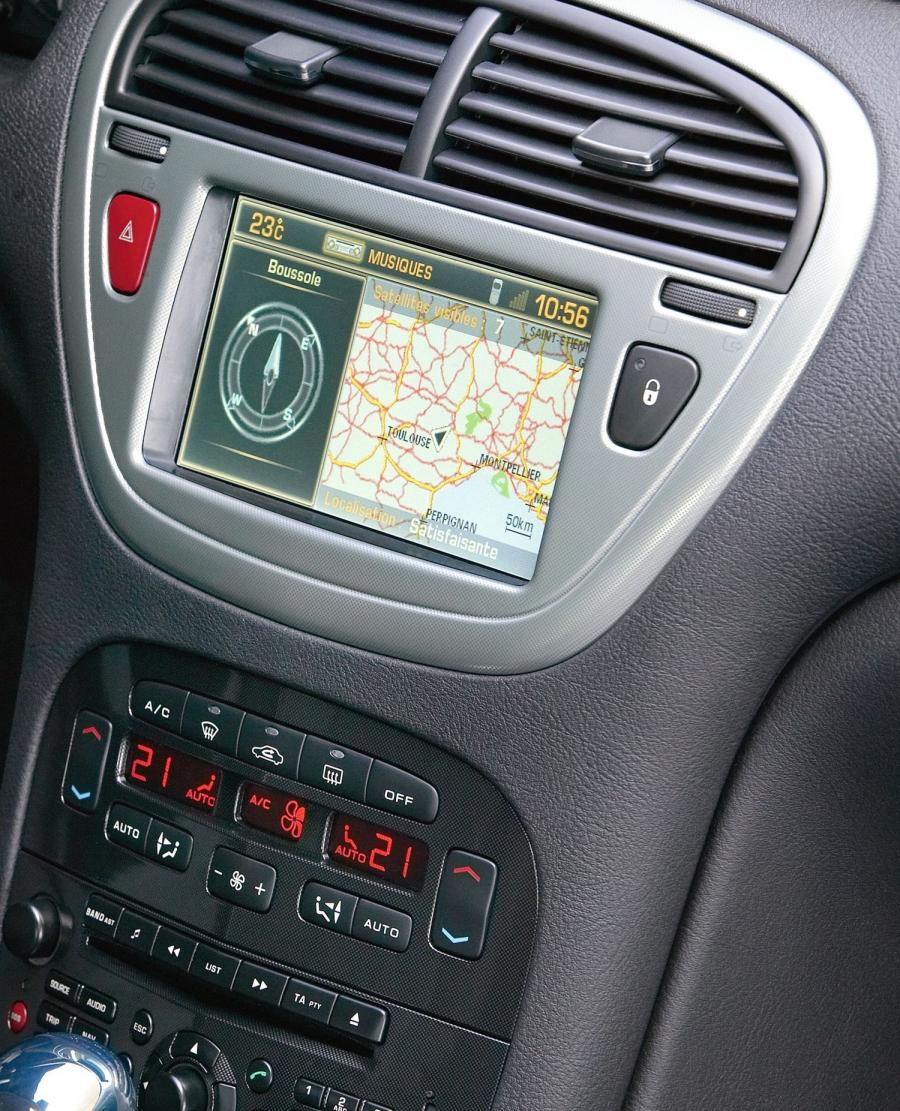  Peugeot 607 2004 года  (фото 18 из 26)